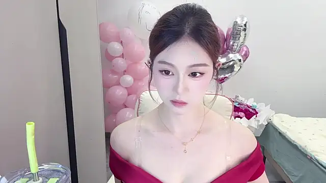 Snapshot of Cookie-oo chatting on 09-29-25, 11:37 Cookie-oo online show from 09-29-25, 11:37