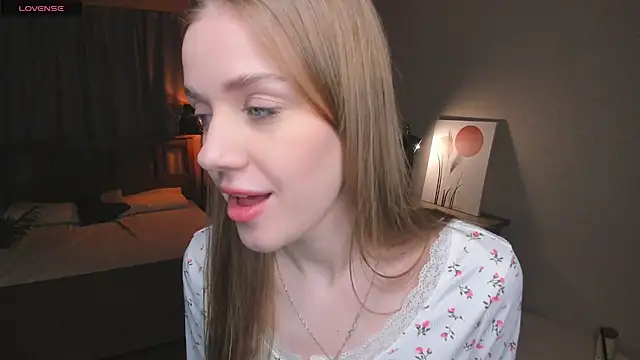 OdellaFrake online show from 11-28-25, 07:49