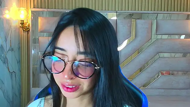 zoe r  online show from 10-16-25, 03:29