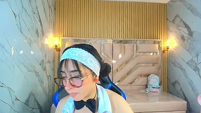 zoe r  online show from 11-27-25, 03:19