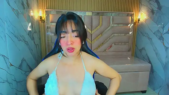 zoe r  online show from 12-19-25, 03:13