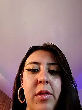 Catti Brie online show from 11-30-25, 11:36