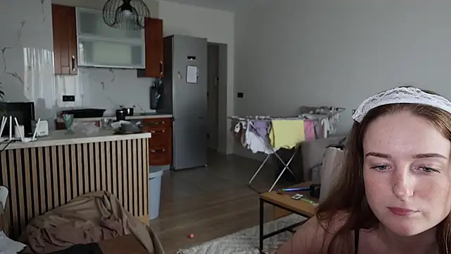 Snapshot of Tanywish chatting on 10-17-25, 11:13 Tanywish online show from 10-17-25, 11:13