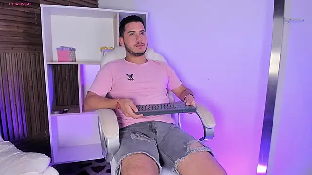 Axel grey  online show from 11-05-25, 12:49