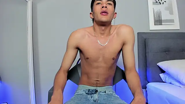 Tylerffoxx online show from 11-12-25, 08:41