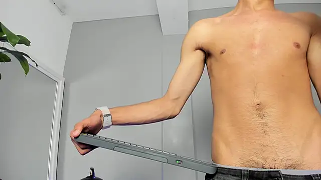 Tylerffoxx online show from 11-29-25, 08:34