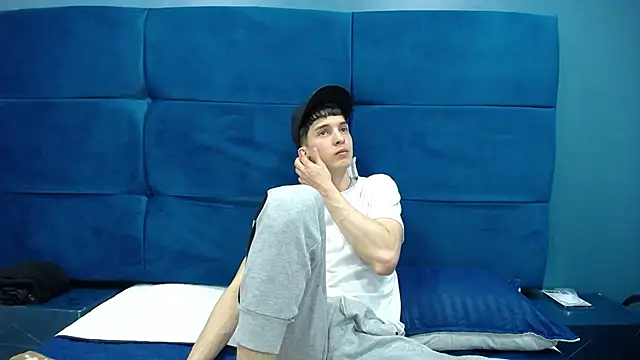 Jheampiiero online show from 10-14-25, 01:45