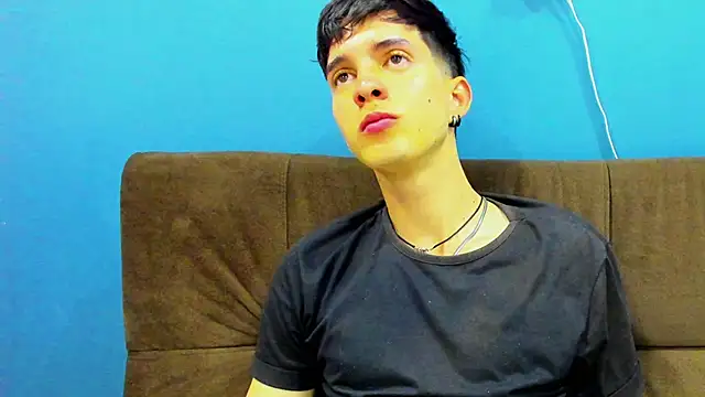 Jheampiiero online show from 12-15-25, 01:48