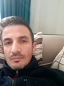 Snapshot of OGUZOZAN chatting on 11-01-25, 12:40 OGUZOZAN online show from 11-01-25, 12:40