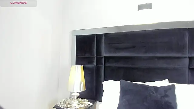 CarolineLee  online show from 03-31-26, 10:32