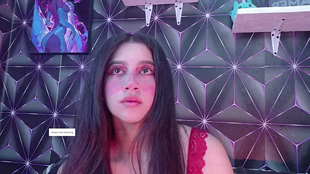 Megan Luxe online show from 09-17-25, 04:03