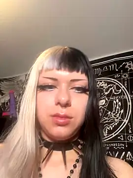 Paige Turner online show from 09-19-25, 04:40