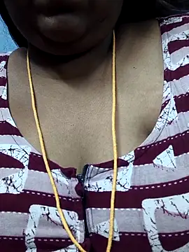 Snapshot of TAMIL_ELAKKIYA chatting on 09-25-25, 07:23 TAMIL ELAKKIYA online show from 09-25-25, 07:23