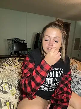 JuicyExxxperience online show from 10-15-25, 02:50