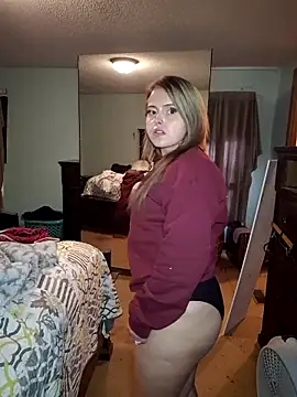 JuicyExxxperience online show from 11-18-25, 02:10