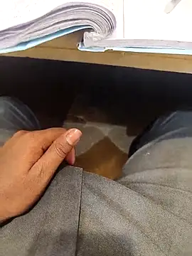 hotboy43339 online show from 01-07-26, 02:47