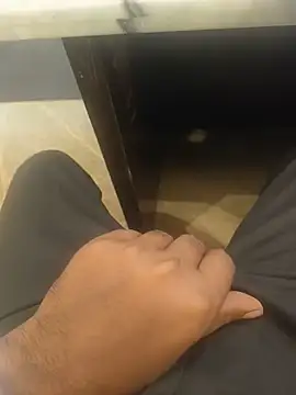 hotboy43339 online show from 06-19-26, 05:56