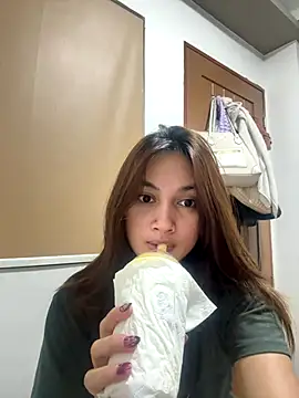 LanySylvia online show from 11-05-25, 05:13