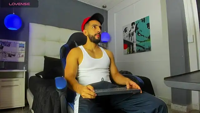 Yiyo10  online show from 03-15-26, 04:18