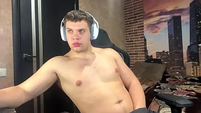 MusclePhantom online show from 04-07-26, 08:09