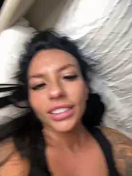 BELLABLACKXUK online show from 10-18-25, 12:13