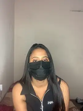 Priya baby0 online show from 12-17-25, 05:19