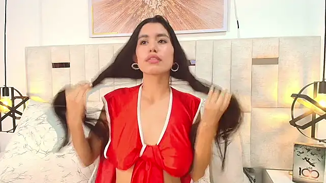 Snapshot of Baby-Rouse_ chatting on 10-30-25, 05:24 Baby-Rouse online show from 10-30-25, 05:24