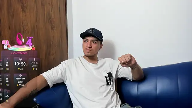 Snapshot of juanmechanic_ chatting on 09-15-25, 08:20 juanmechanic online show from 09-15-25, 08:20