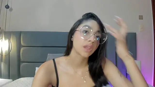 IvyJhons online show from 10-04-25, 12:14