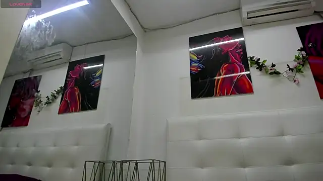 Lucia78couple online show from 10-27-25, 09:41