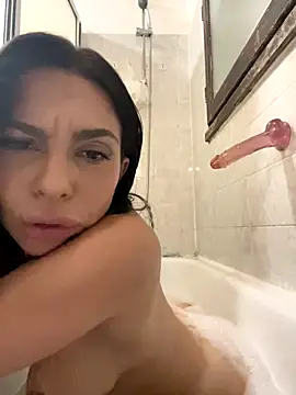 Snapshot of salvana chatting on 10-24-25, 06:26 salvana online show from 10-24-25, 06:26