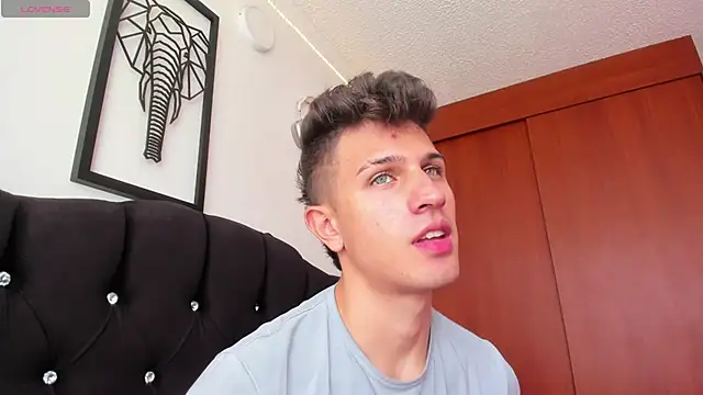 kevin ahss online show from 11-28-25, 04:09