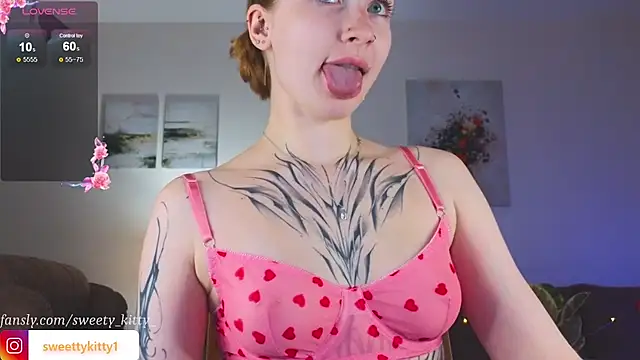 sweettykitty online show from 10-21-25, 01:34