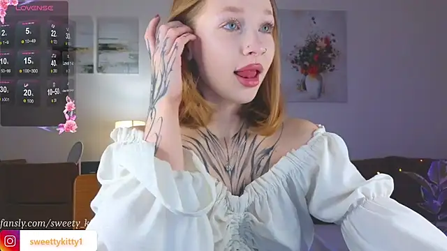 sweettykitty online show from 10-25-25, 11:40