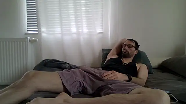 XLBarehengst online show from 04-03-26, 08:34