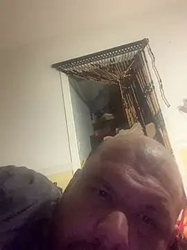 shakeweight online show from 02-11-26, 06:51