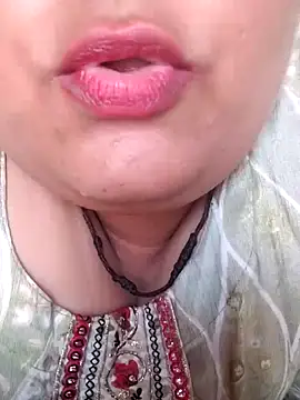 Snapshot of sexymotto chatting on 09-27-25, 09:03 sexymotto online show from 09-27-25, 09:03