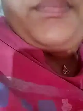 Snapshot of sexymotto chatting on 10-13-25, 03:06 sexymotto online show from 10-13-25, 03:06