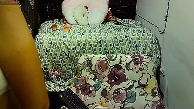  naughty milf online show from 11-30-25, 02:26