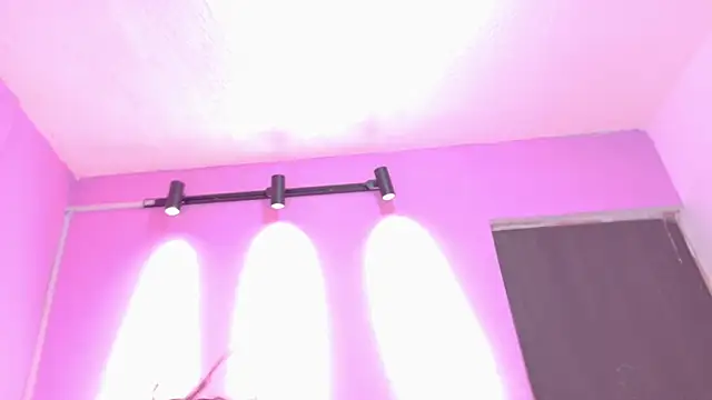Snapshot of AndreaSweet2 chatting on 05-27-26, 07:44 AndreaSweet2 online show from 05-27-26, 07:44