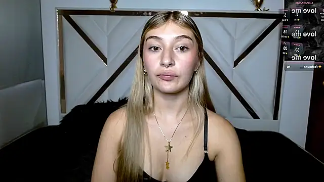 SophiaaLee online show from 02-13-26, 10:39