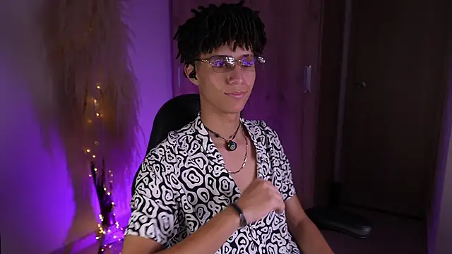 Snapshot of Afro_god_ chatting on 05-31-26, 03:04 Afro god online show from 05-31-26, 03:04