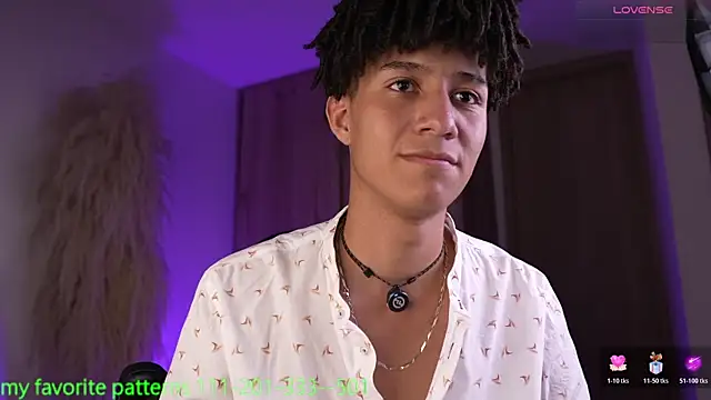Snapshot of Afro_god_ chatting on 06-01-26, 04:14 Afro god online show from 06-01-26, 04:14
