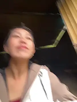 Huong-Ly online show from 10-24-25, 01:57