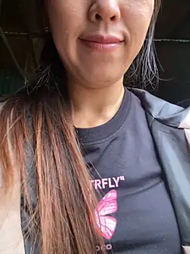 Huong-Ly online show from 10-26-25, 06:19