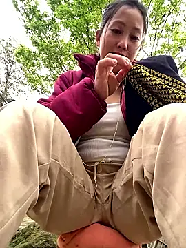 Huong-Ly online show from 02-24-26, 01:47