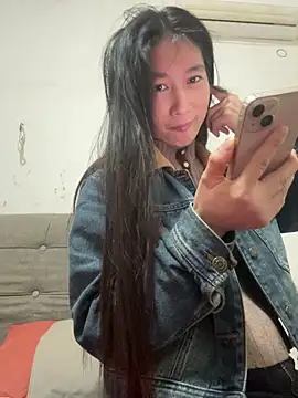 Snapshot of crhong666 chatting on 03-24-26, 12:37 crhong666 online show from 03-24-26, 12:37
