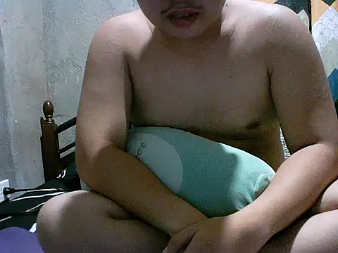 Snapshot of alhex_gay26 chatting on 04-26-26, 02:15 alhex gay26 online show from 04-26-26, 02:15