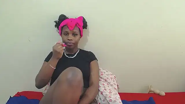 Snapshot of Blackberry96_ chatting on 11-17-25, 09:26 Blackberry96 online show from 11-17-25, 09:26