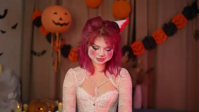 Stella Vanila online show from 10-30-25, 11:38